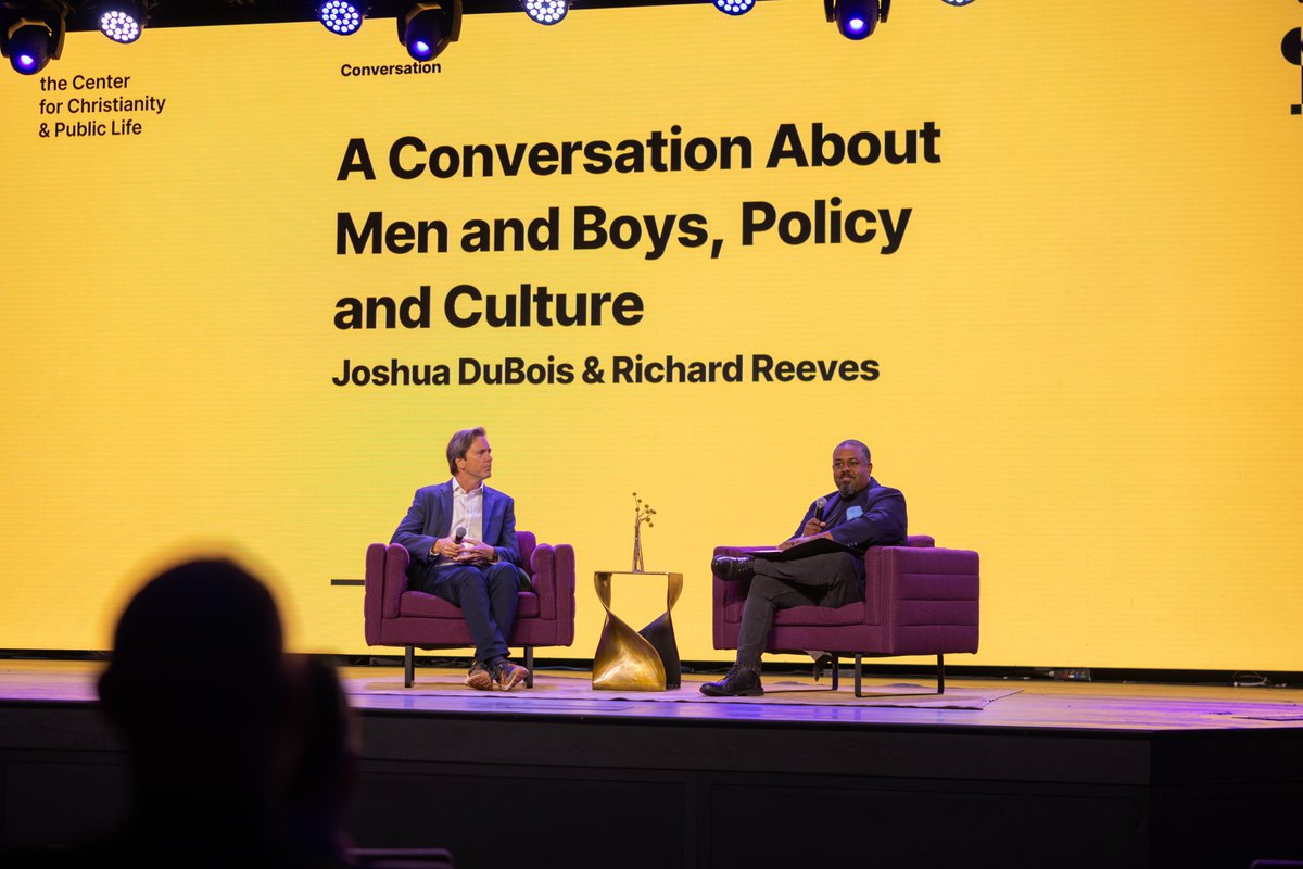 CCPublicLife's tweet image. Day 2 left us with deep gratitude and renewed hope. Some highlights from yesterday:

1. @johnkasich sat down with @MichaelRWear  for a candid conversation about faith, social capital, and the kind of leadership our nation needs.

2. @paultonko, one of the leading voices…