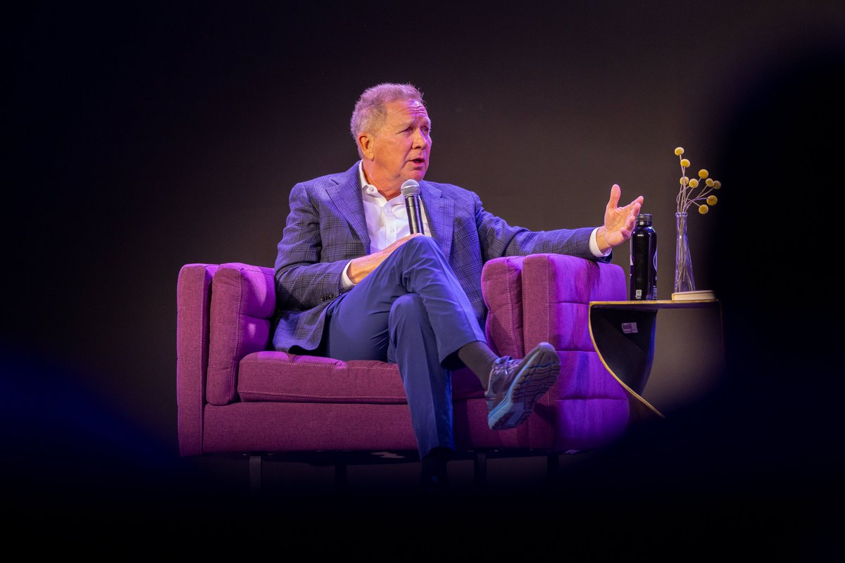 CCPublicLife's tweet image. Day 2 left us with deep gratitude and renewed hope. Some highlights from yesterday:

1. @johnkasich sat down with @MichaelRWear  for a candid conversation about faith, social capital, and the kind of leadership our nation needs.

2. @paultonko, one of the leading voices…