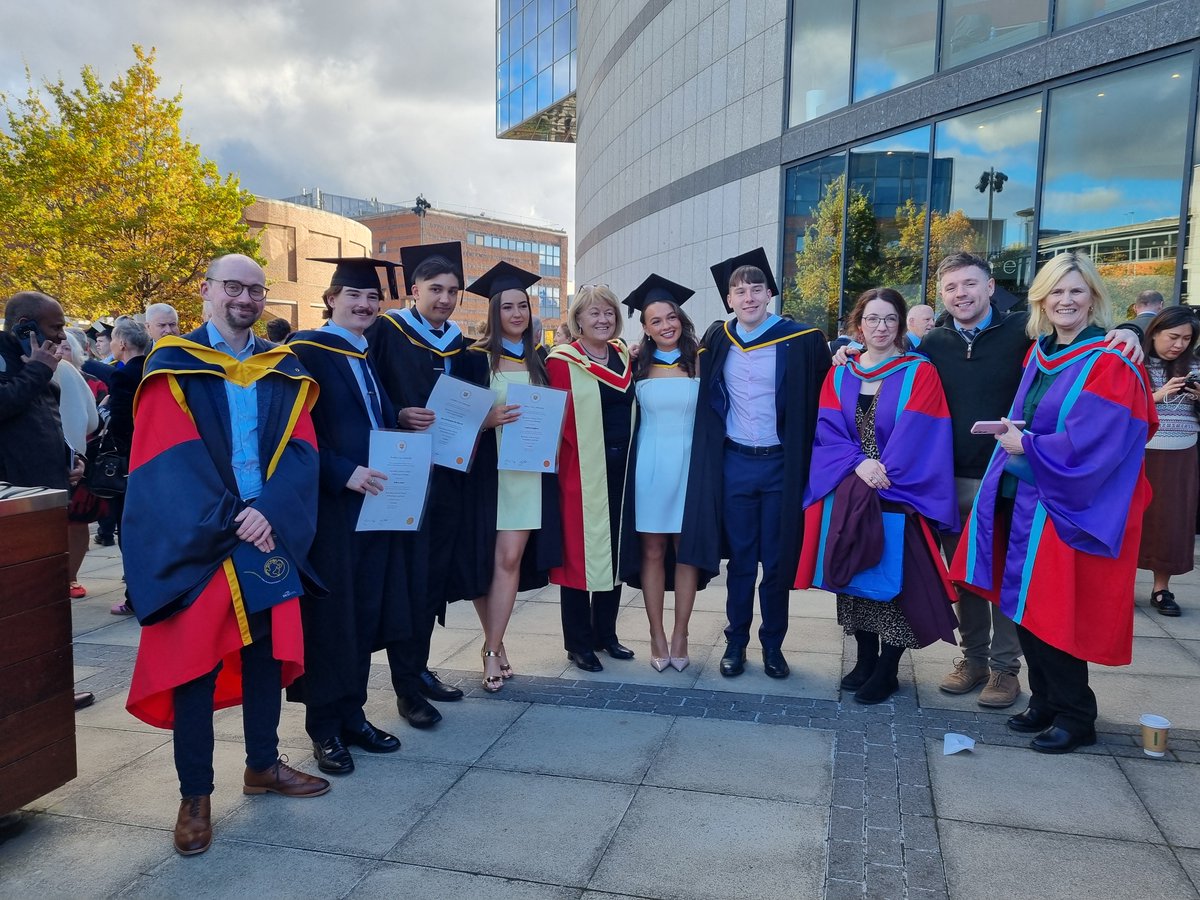 Gearóidín Uí Laighléis tweet media