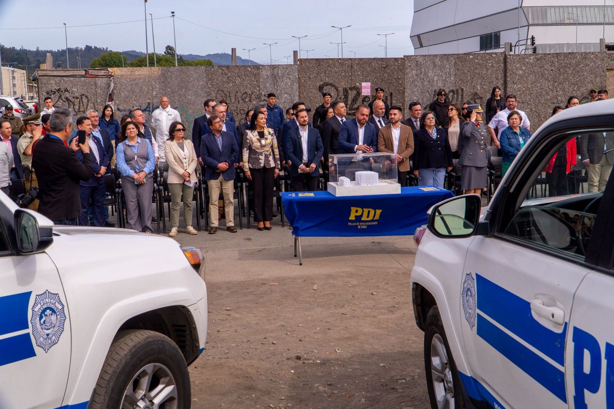 👮‍♀️🏗️ Avanzamos en seguridad: el Gobierno entregó el terreno fiscal donde se construirá el nuevo Complejo Policial Regional de la PDI en Concepción. Con más de $72 mil millones de inversión, mejorará las condiciones de trabajo y atención a la ciudadanía. 🤝💪🔍