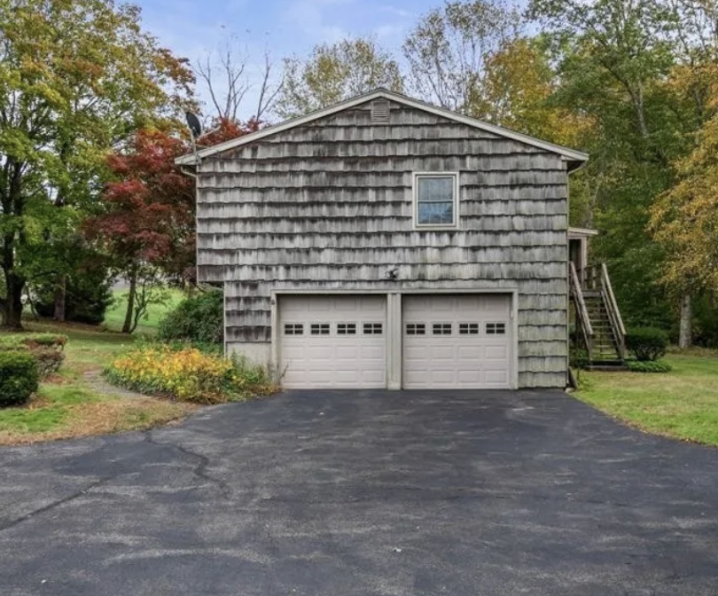 CountryLife717's tweet image. $529,900
#Connecticut #splitlevel #home on 1.13 #acre. countrylifedreams.com/c-1964-connect…