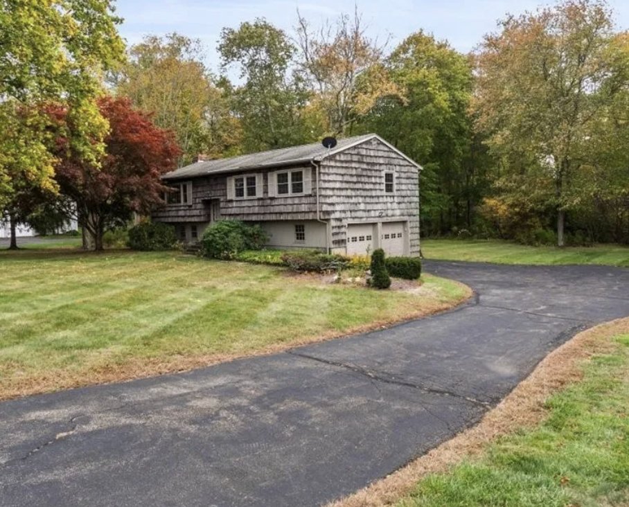 CountryLife717's tweet image. $529,900
#Connecticut #splitlevel #home on 1.13 #acre. countrylifedreams.com/c-1964-connect…