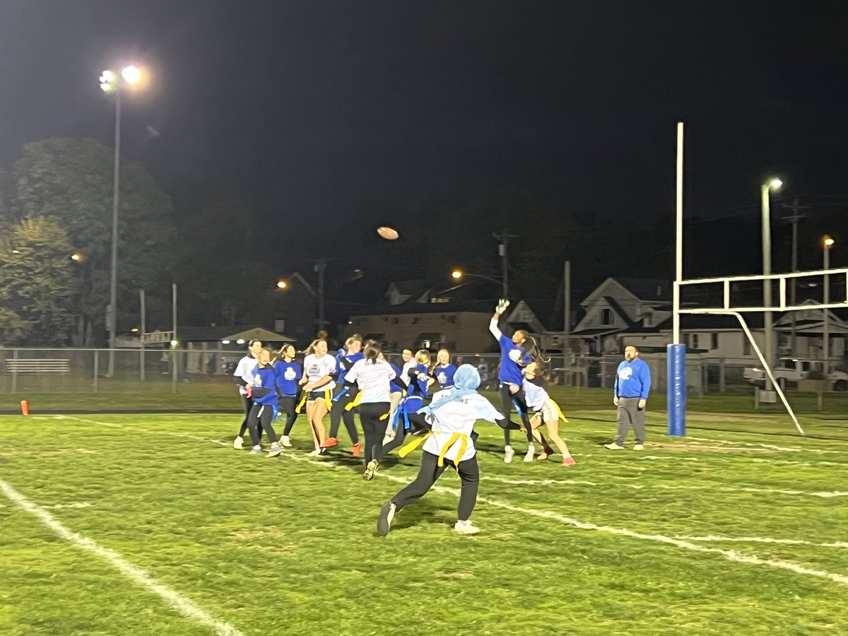 Seniors take the lead on a last second TD by Brooke Androne to close out the first half. They take a 12-7 lead into the 2nd half.