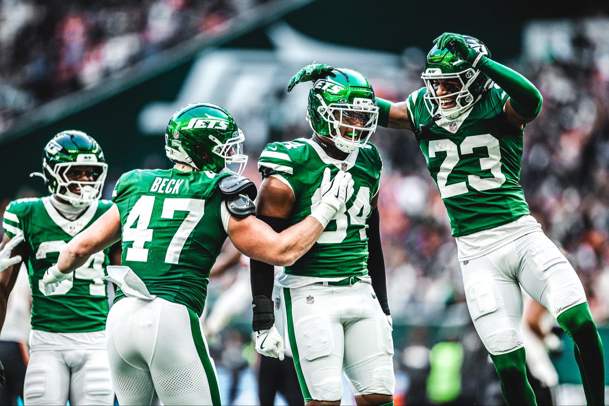 Emma Decasa tweet media