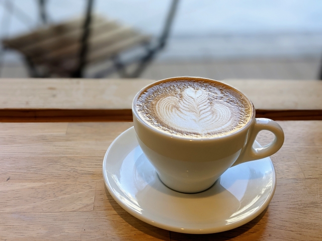 おはようございます

スズムシの声が響く季節になりましたね🍁

#じゃがりこ が30周年🎉
長く愛されるってすごいことです✨

今日は #電信電話記念日 ☎️
今のIT業界の礎を築いた通信技術に感謝を
日々のつながりを大切に、今日も未来へ一歩ずつ

今日も一日よろしくお願いします！

#IT業界