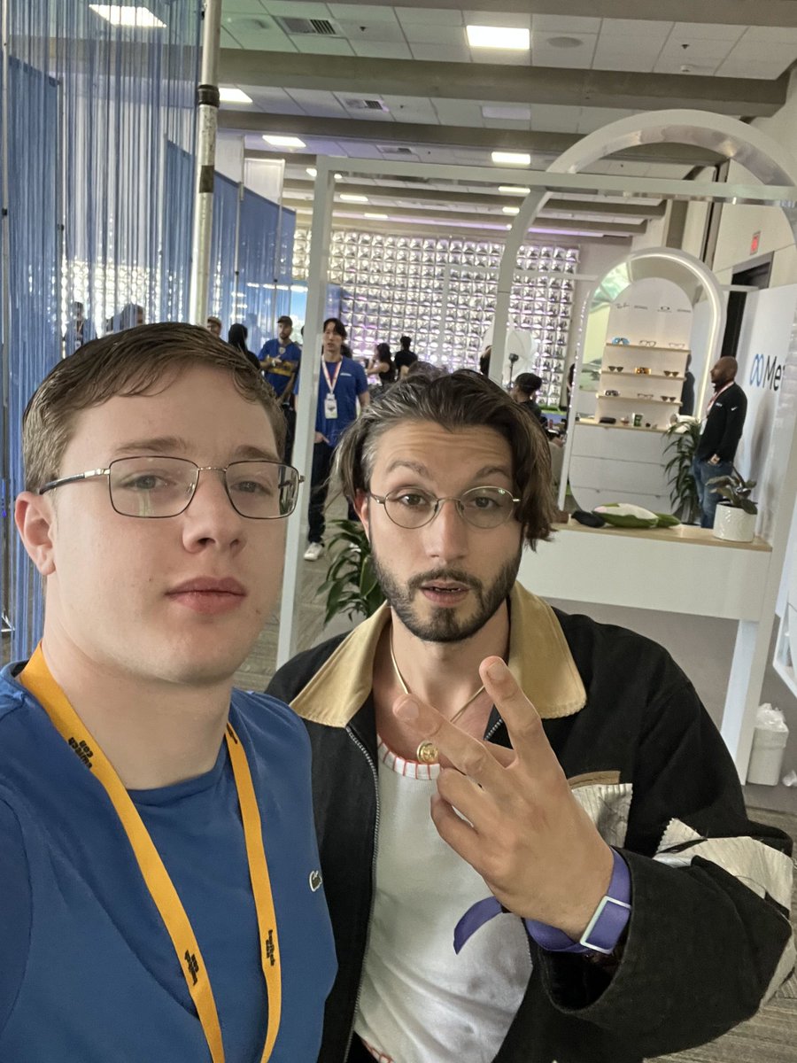 One of the people I wanted to meet most at TwitchCon was <a href="/bbnomula/">bbno$ 👶🚫💰</a>. Thankfully I ran into him at the partner's lounge early on Saturday, was amazing meeting you!