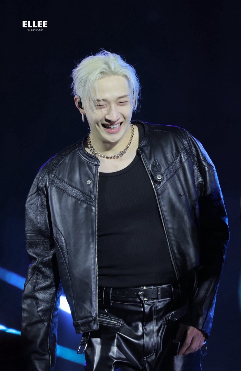 ElleeForchan's tweet photo. | 251019 Encore 🖤

#방찬 #Bangchan #스트레이키즈 
#Straykids #스키즈  #dominATE_Encore 
#dominATE_Encore_In_Korea https://t.co/ZdbMQ3rCew