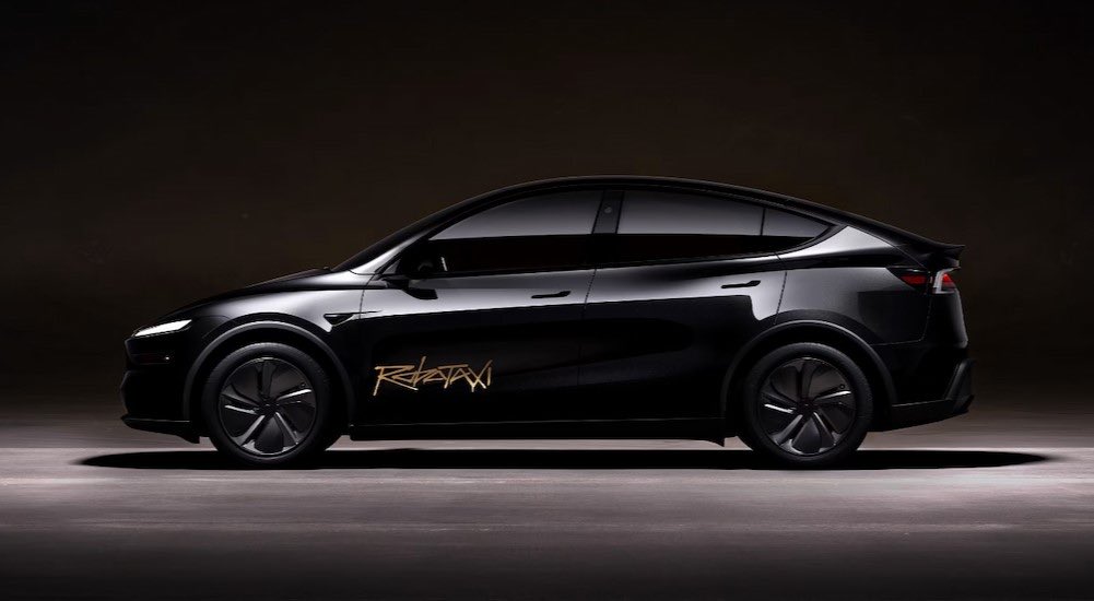 niccruzpatane's tweet image. Tesla’s Q3 2025 Earnings Call was a banger. Here’s a summary if you’ve missed it:
• Elon says he is confident in expanding Tesla’s future production after gaining clarity on the state of FSD.
• Elon confirms Cybercab production will begin in Q2 2026 will no steering wheel,…