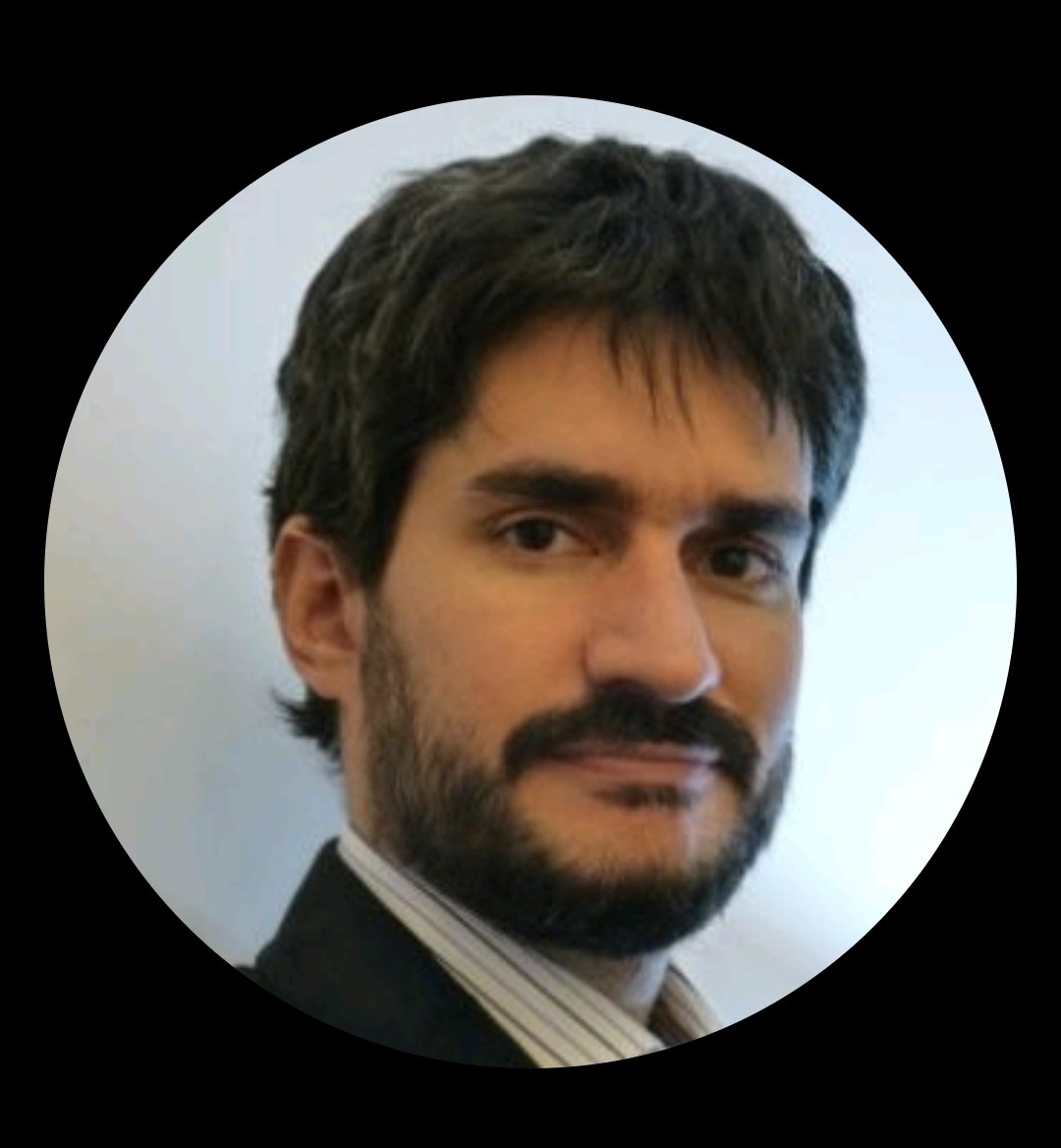 Alguien sabe si Gastón Rossi es familiar de Agustín Rossi? Es director del Banco Ciudad como la hija y lo puso el kirchnerismo. Dejo foto, gracias.