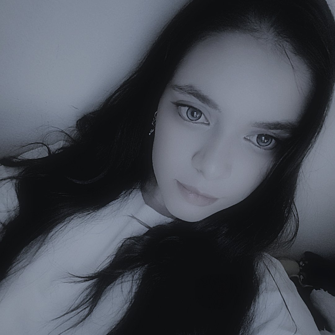 ilya_deluna04's tweet photo. • 🩵✨
#picoftheday #snowapp #ハロウィン #할로윈 #beautygirl #cute #kawaii #kawaiigirl🌸 #otoño #autumn #秋 #가을 #bluelenses https://t.co/YV9FBj2Mi1