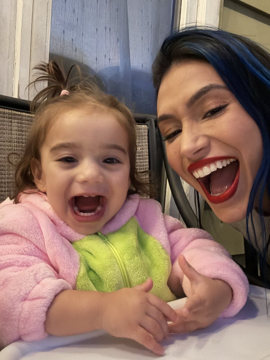 UNNA X 🦋 tweet media