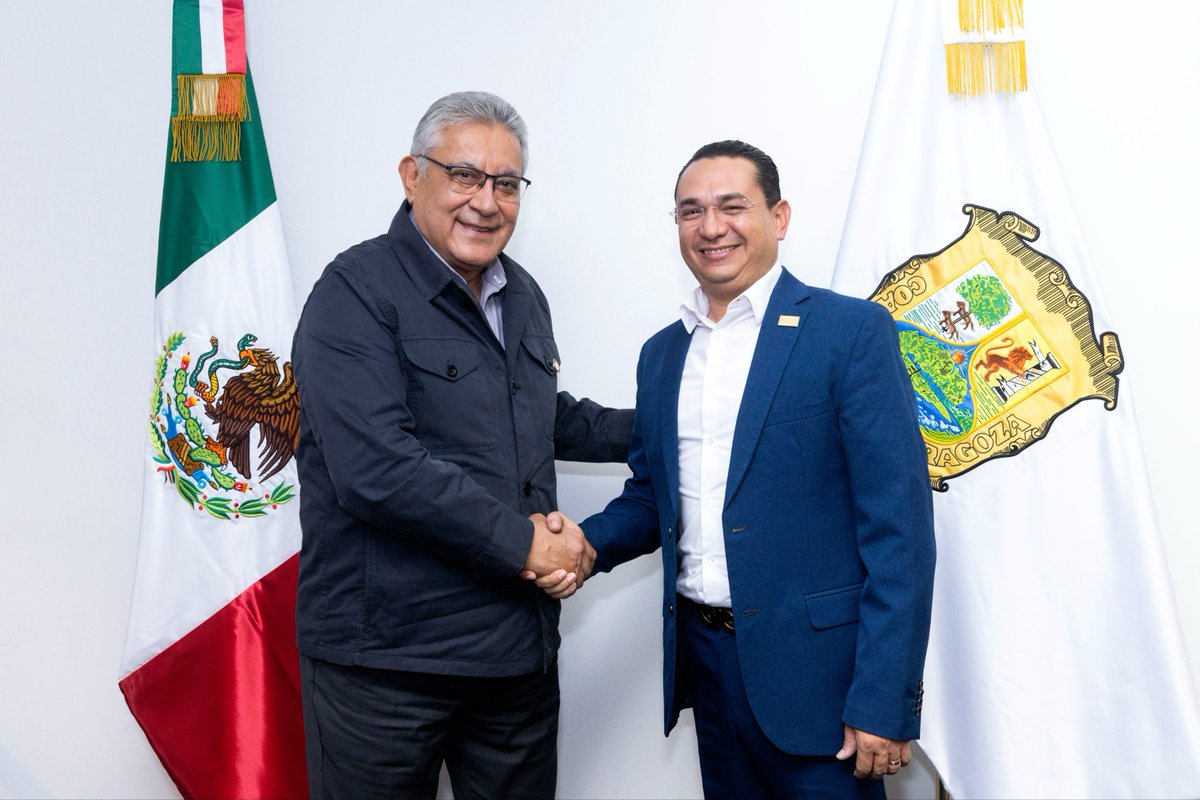 🟠El Mtro. Alfonso Cepeda Salas, Srio. Gral del #SNTE se reunió con el dirigente de la #Sección6, Prof. Miguel Ángel Rivera Huezo, a fin de fortalecer el diálogo y concretar soluciones que beneficien a los trabajadores de la educación de #Colima.🤝🗨️📚 #SNTEUnido