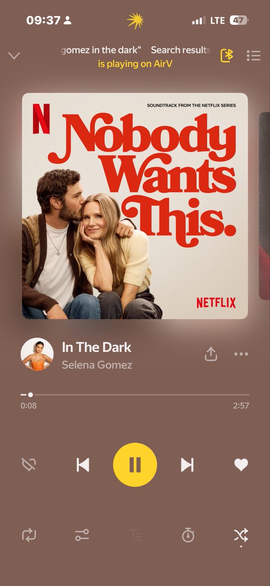 LillaKatten's tweet photo. DAMN @selenagomez you’re so goooood 
#inthedark by #selenagomez https://t.co/dNqFKwjAnK