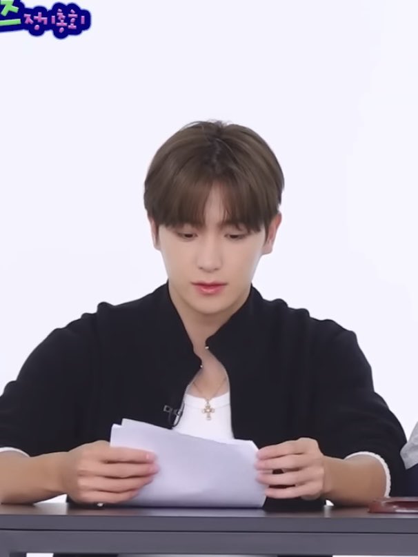 freecode45's tweet image. ~ 16학번 선배들이랑 팀플하기 ~
분위기 살벌. 티키타카 없음. 서로 의견내면 바로 반박해서 방향성이 안나옴. 30초에 한번씩 한숨쉼. 둘 사이에서 눈치 보기x100