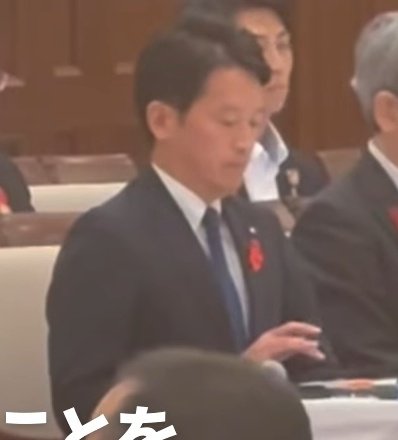 irukamann319's tweet image. スマホ触ってますね。