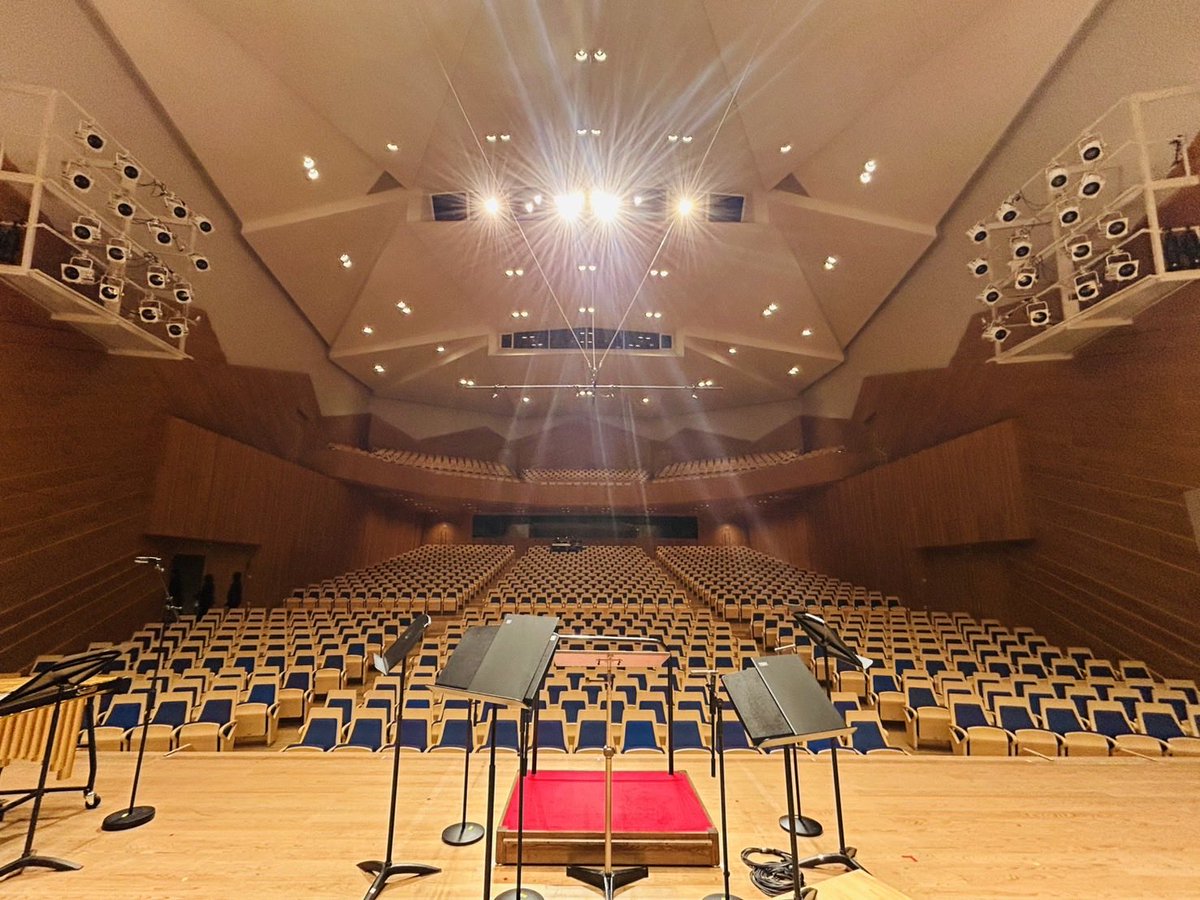 joehisaishi2025's tweet image. 【MUSIC FUTURE Vol.12】
今日は長野公演！久石譲の新曲も披露！当日券あります。長野市芸術館でお待ちしています。
joehisaishi-concert.com/mf-vol12/