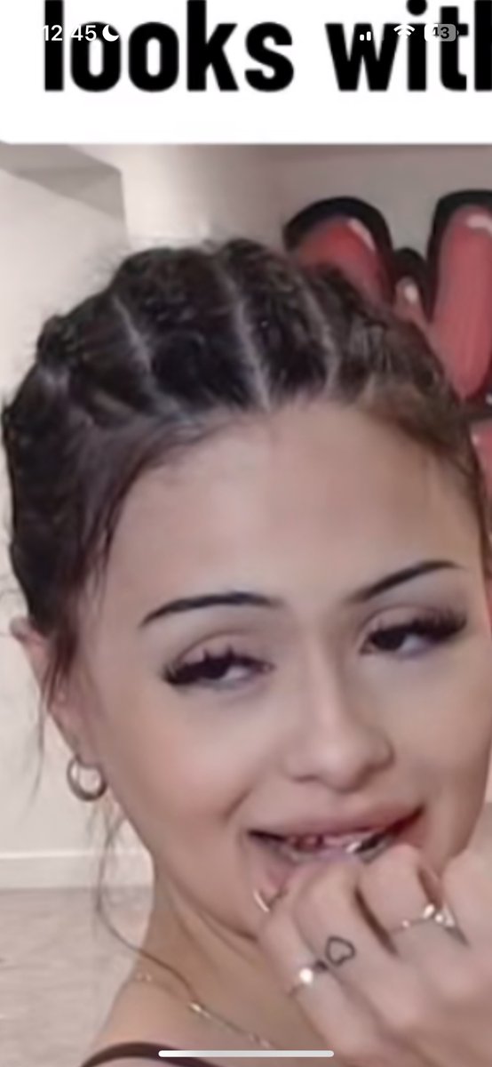 user_ag2x's tweet photo. @briezolanski @raindropswiftly @bamasbeauty Cornrows….. https://t.co/27BKPGfz5D