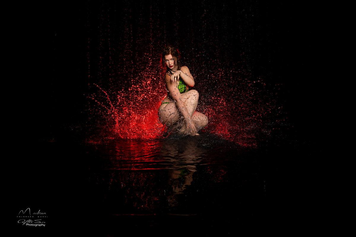 aftersixphoto's tweet photo. Rain Studio Shoot with model: @_.madison.brooke._ in #coloradosprings ! #aftersixphotography #coloradomodels #model #usmodel #countrygirl #countrygirlatheart #rainshoot #rainstudioshoot
#rain #coloradomodel #hottness #❤❤️ https://t.co/CyEIBntaZD