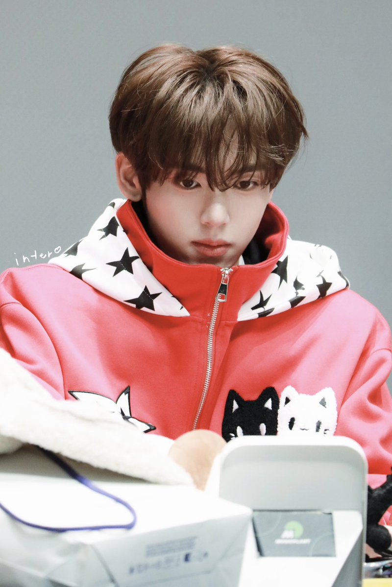 🫳🏻

#한유진 #韩维辰 #HANYUJIN #제로베이스원