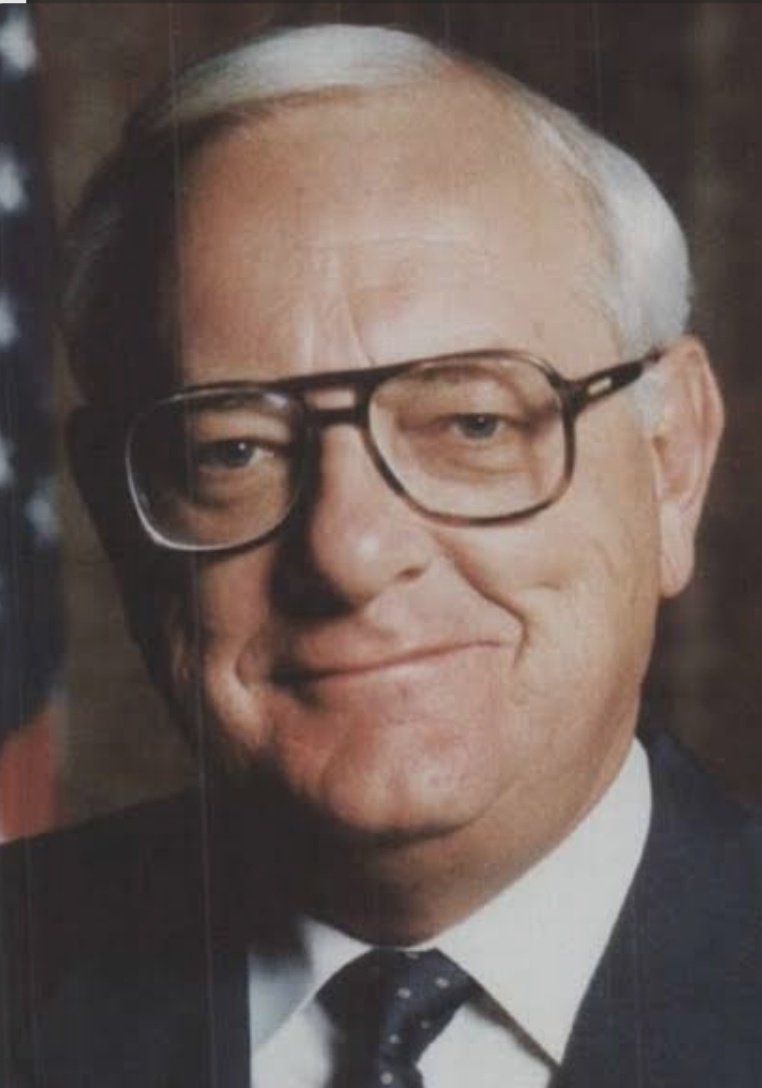 LangmanVince's tweet image. George Ryan was a Governor of Illinois who went to prison for selling CDL licenses to unqualified drivers after one of them was involved in a fatal crash that killed six children. 
Does this sound familiar Gavin Newsom?