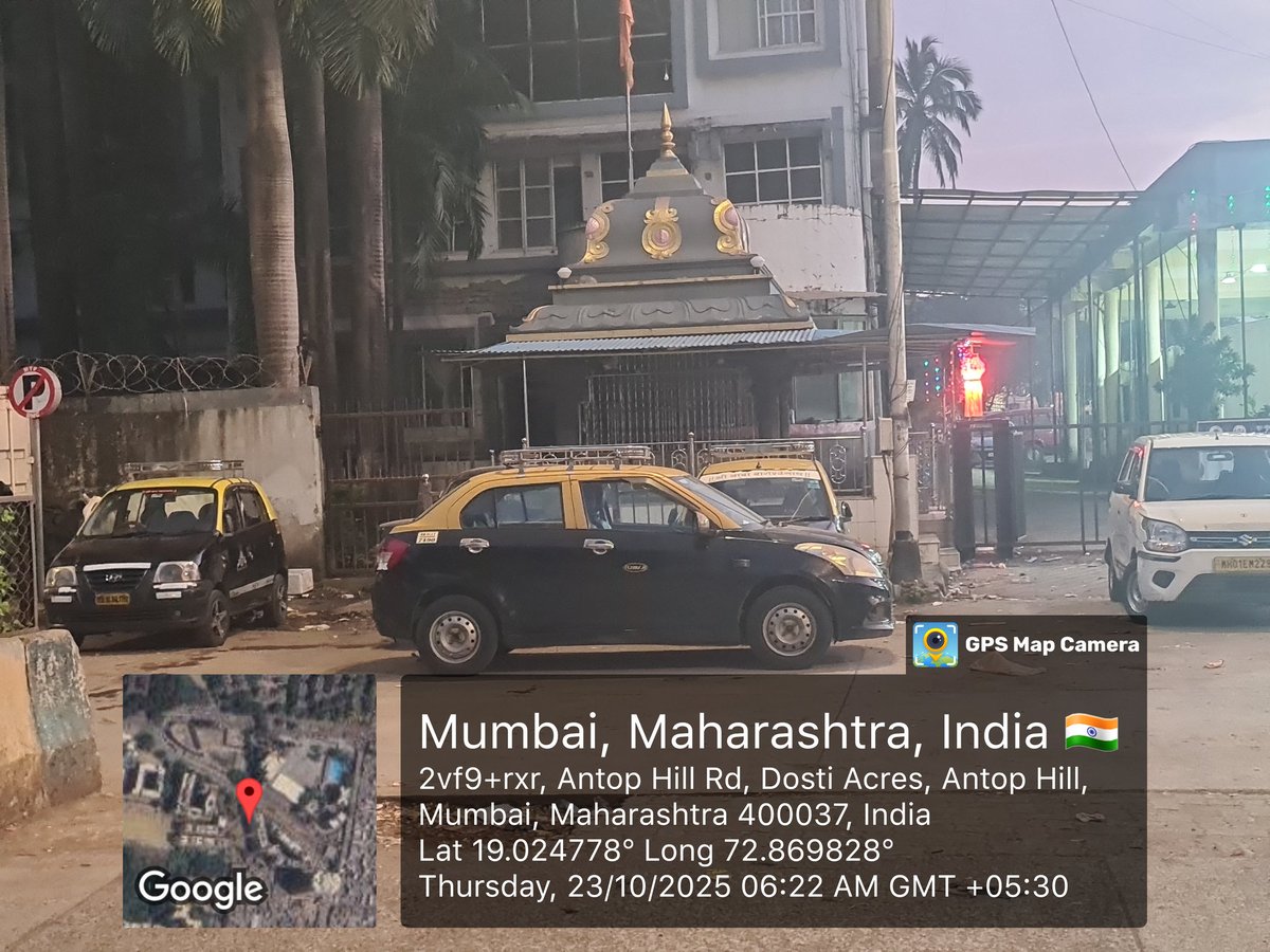 mumbaiissue1's tweet photo. Opp Antop Hill Fire brigade Road, and Apla Dawakhane DECLARED NO PARKING ZONE, for Fire 🚒 emergency service but uber Taxi parked 22 hours every day Settled with RTO visited Officers @MTPHereToHelp @CMOMaharashtra @CPMumbaiPolice @mybmcWardFN @mybmcWardFN https://t.co/aQjH44THyf