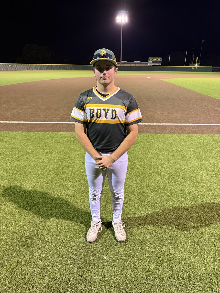FiveToolTexas's tweet image. #DFWSWHSFallLeague F: @BoydJacketBsB 4, Cleburne 1
PoG: @_StephenWebber 2-2, 2 2B, RBI
Pitcher: @ColtonPatton_40 3 IP, 5K, 2H