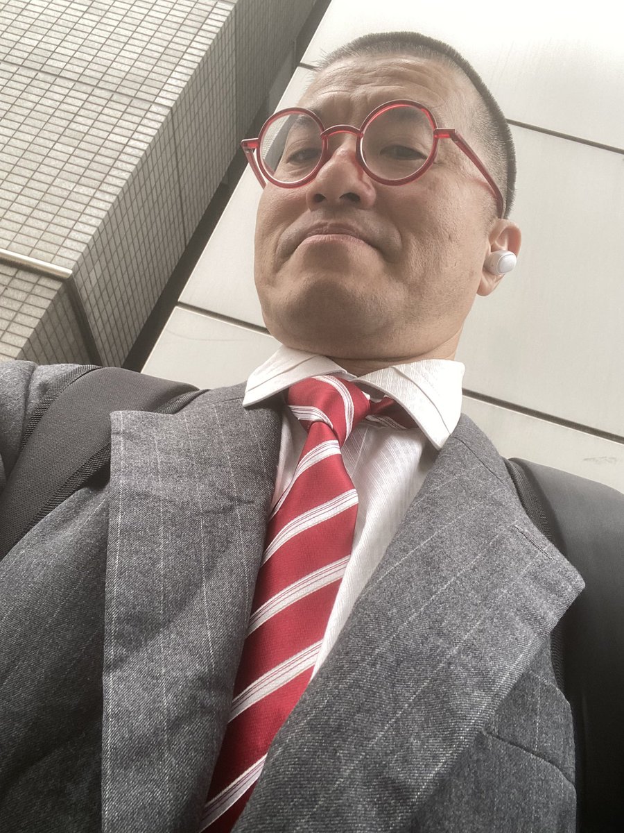 tkcantry's tweet photo. 毎度‼️
いやいや寒いですね〜
完全に衣替えもしました。
すっかり冬の雰囲気になってきました。
ラーメンも更に食べたくなる季節に
なりましたね。
皆んな集めて鍋パーティーも⁉️
ってことで

エンタメ全般の活動でありがたいことに
毎日バタバタであります‼️

既に今年から来年に向けて目標や計画を沢山
動いております。

新しいことやブラッシュアップをしつつ

ライブやイベント（地域イベント含む）
店舗など広げ
YouTube、tiktok活動や色々なアプリ関係などさまざまな動きをして
色々なジャンルの皆さまとお話やご協力いただき感謝しながら
AVi活動や法人化目指し活性化していけるように頑張ります。