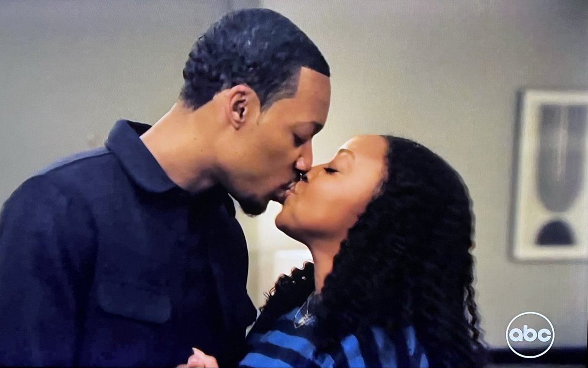 mina_middy's tweet image. Love them💙 #AbbottElementary