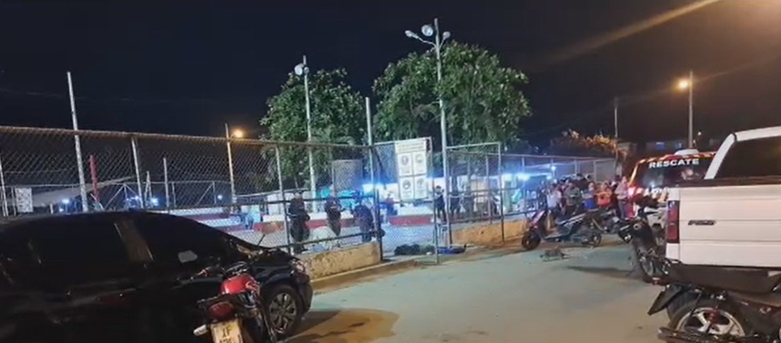 Sicariato en la cancha de vóley Los Chicos del Parque, cerca del malecón de La Libertad. 

En este mismo lugar, hace un mes, hubo un ataque armado que dejó un muerto y tres heridos.