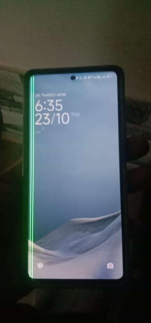 nmeenaa061's tweet image. Submitted all proofs &amp;amp; job sheet for green line issue on my Xiaomi 11T Pro.
Now @XiaomiIndia is simply ignoring my DM.
This is customer harassment &amp;amp; unfair trade practice. Filing case with NCH &amp;amp; Consumer Forum with full evidence.
#GreenLineIssue #ConsumerRights
@LeiJun @NCHIndia