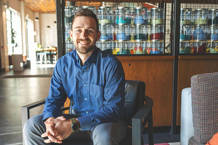 As an 18-year-old, Donovan struggled to adjust to college. He's one of approx. 40 million US adults who have some college credit but no degree. 

See how bridge programs can help students like Donovan finish what they started: bit.ly/3Lp5uEL

#AdultStudent #BadgerReady