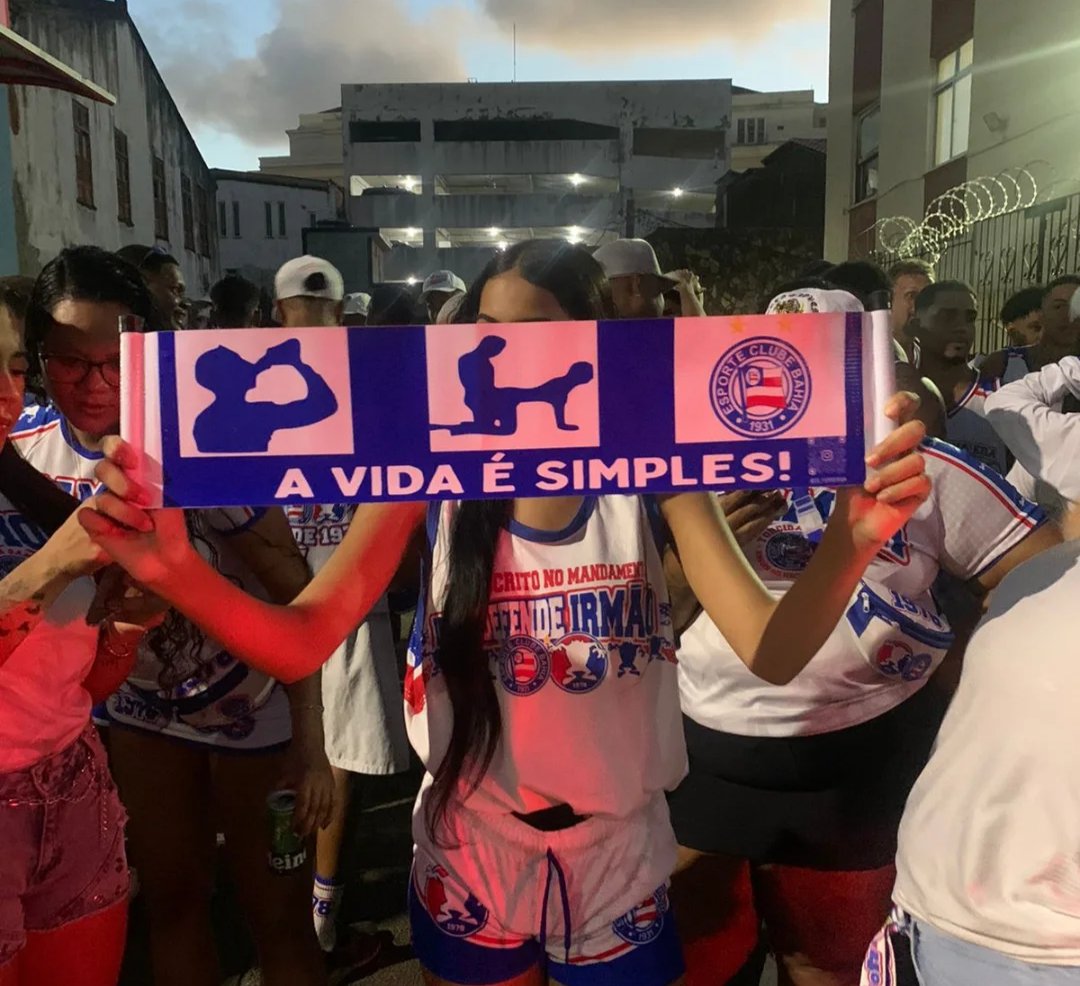 Bahiadaresenha_'s tweet photo. Manual da felicidade.. 😮‍💨 https://t.co/PbDcdIdNb0