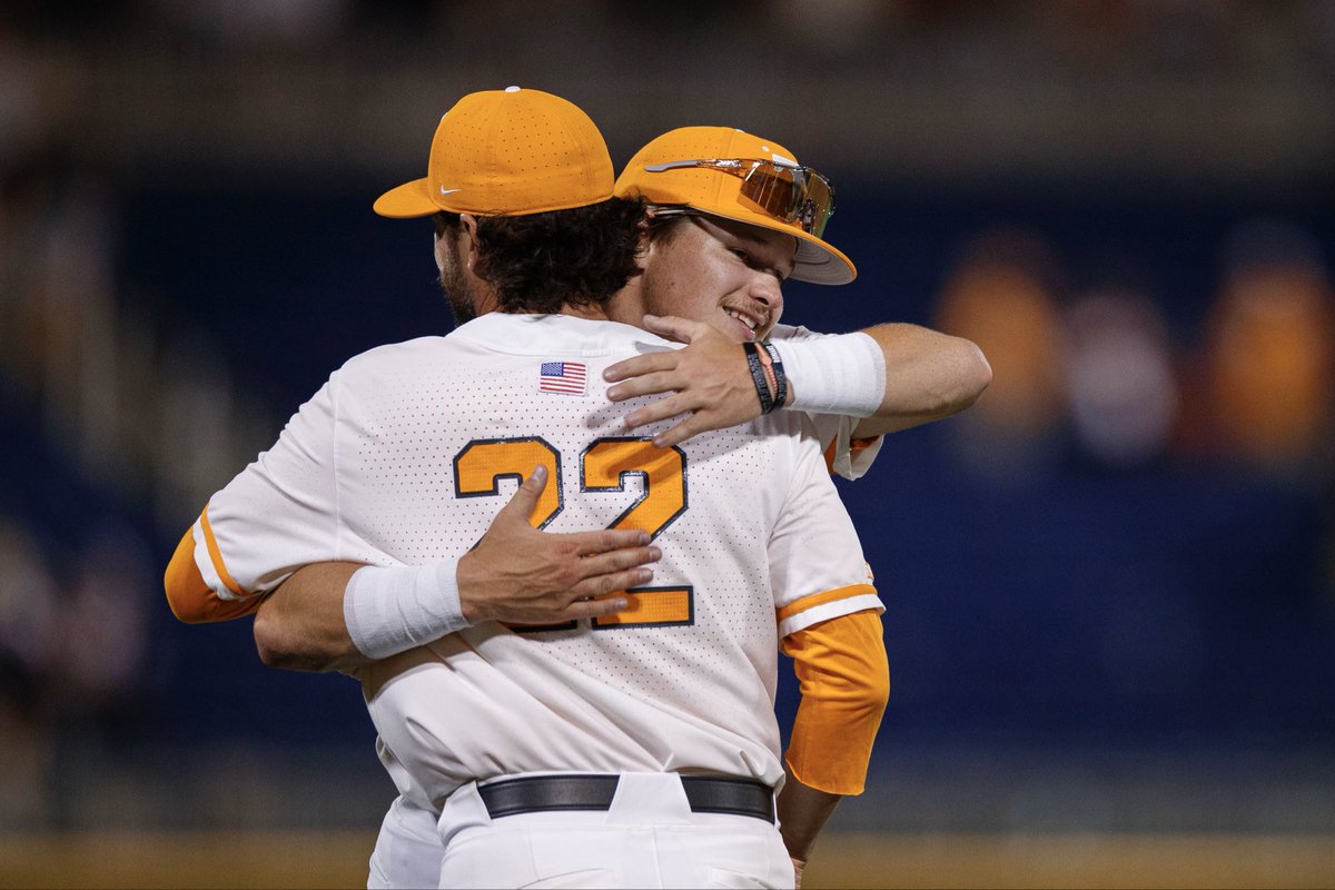 brenthigh's tweet image. THANK YOU COACH V 🧡🍊🙏🏻

Coach V,

Thank you.

Last spring we were visiting with Hunter in the right field corner after one of your many victories. 

I made the mistake of starting a sentence the wrong way.

“I can’t…….”

“STOP!!!!!!!” 

Hunter interjected. 

“We don’t use…