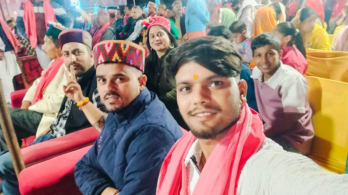 aryabharmouri_'s tweet photo. गद्दी कम्युनिटी ग्रुप का चौथा नुआला बैजनाथ के गांव फटाहर म���ं सम्पन्न हुआ, जिसमें कमेटी के द्वारा प्रस्तुति देने के लिए मुझे सम्मानित किया गया।
👏👏 जय शिवा 👏👏
• https://t.co/dy26HbAuRZ