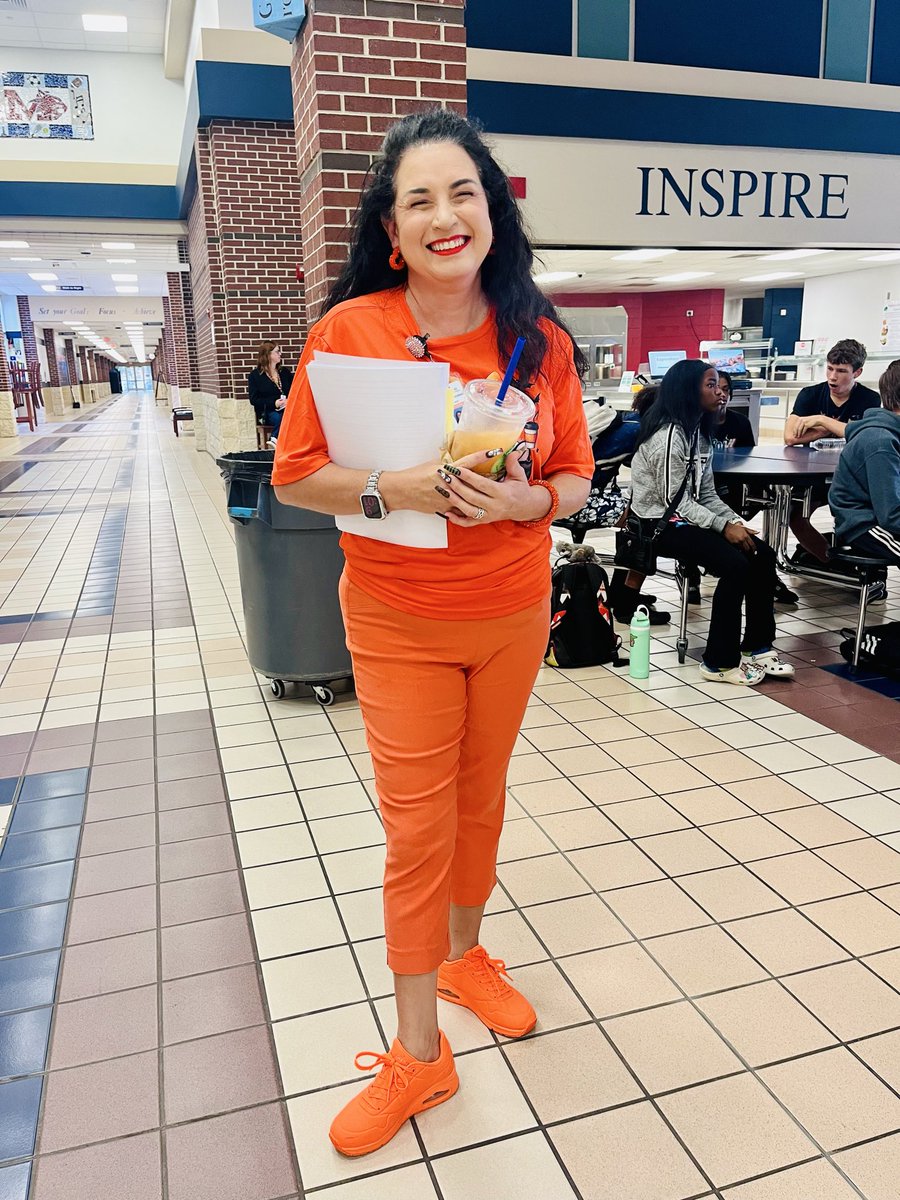BerryMiller_JH's tweet image. 🧡Orange is more than just a color. It’s a symbol of #Fairness. This important character trait includes being open-minded, listening to others &amp;amp; not taking advantage of a situation. Inspire each other! @CHARACTERCOUNTS #CharacterCountsWeek #PlayByTheRules #InALeagueOfOurOwn 😎