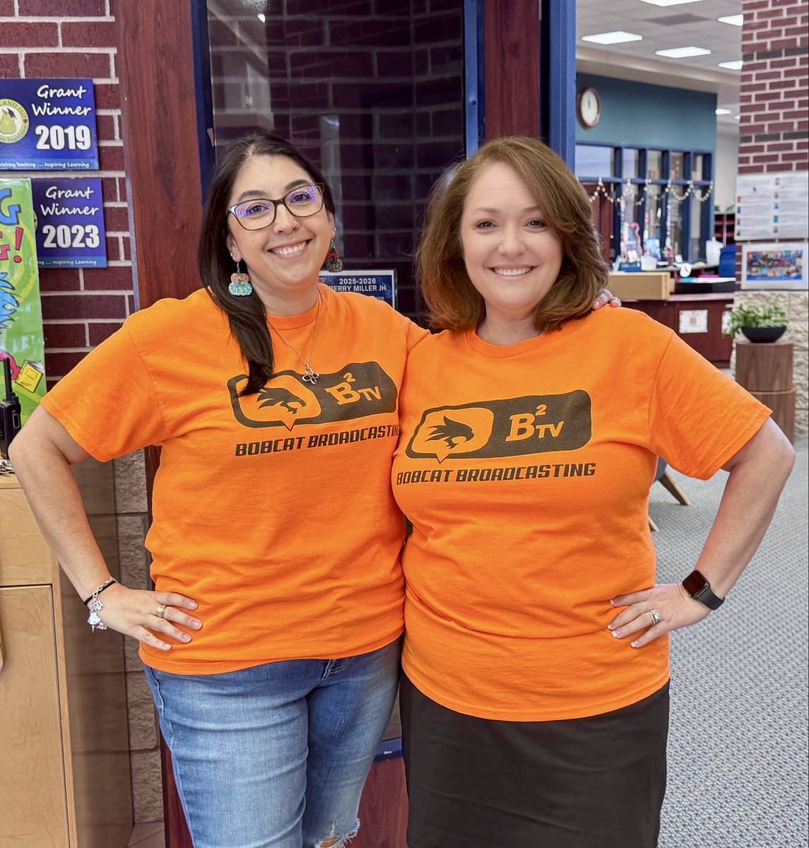 BerryMiller_JH's tweet image. 🧡Orange is more than just a color. It’s a symbol of #Fairness. This important character trait includes being open-minded, listening to others &amp;amp; not taking advantage of a situation. Inspire each other! @CHARACTERCOUNTS #CharacterCountsWeek #PlayByTheRules #InALeagueOfOurOwn 😎