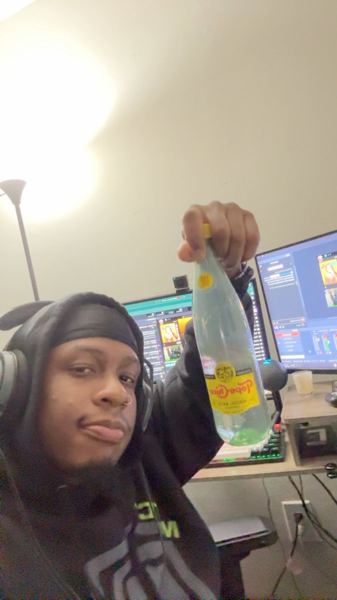 sleaze_god's tweet image. LIVE🔴 RN WE BACK ON CHILL SHIT AND TAKING SHOTS LISTENING TO MUSIC!!!
twitch.tv/sleazegod97
#twitch #streamer #pcbuilder