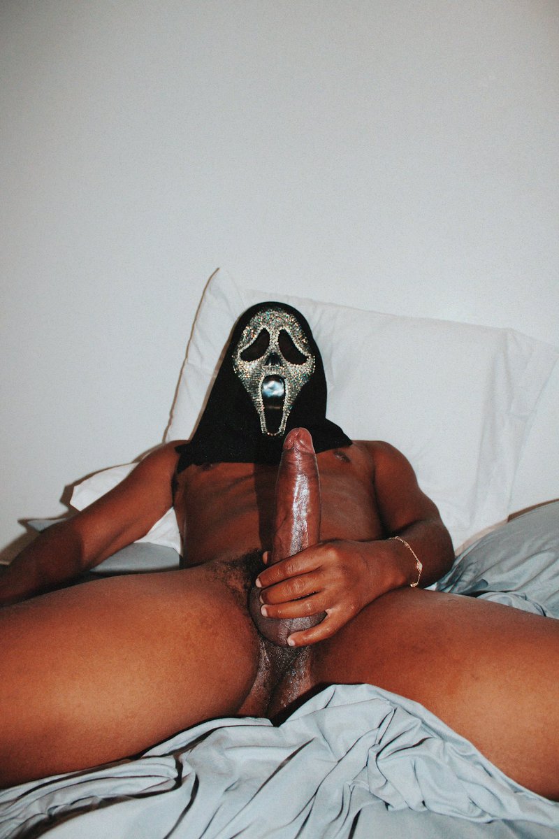 MENPLAYGROUND's tweet photo. DON’T BE SCARED OF THE DIK. 🔪 https://t.co/Z50eWlE2NY