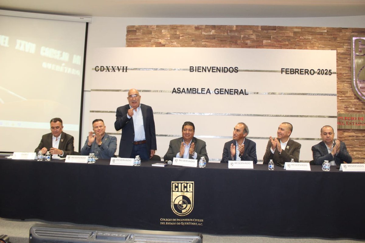 Febrero 12,2025 
Urge modernizar los procesos de obra pública en Querétaro, afirmó el secretario de Desarrollo Urbano y Obras Públicas de Querétaro, José Pío X Salgado Tovar, al participar en la Asamblea del #CICQ.