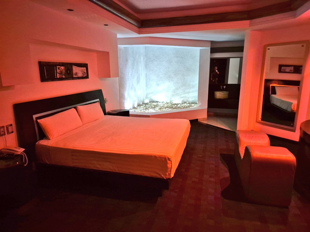 Aqui en el casa blanca listo para ver si le caben sus juguetes nuevos a <a href="/VeronicaTo98688/">Luz</a> 

Alguien que quiera ayudar a ver si le entran???