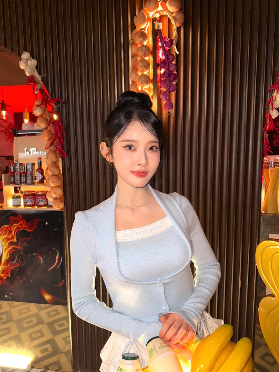 STAYC_official's tweet photo. 251023
#OMYGUIDE

#STAYC #스테이씨
#Sieun #시은 https://t.co/6jOjSmAWih