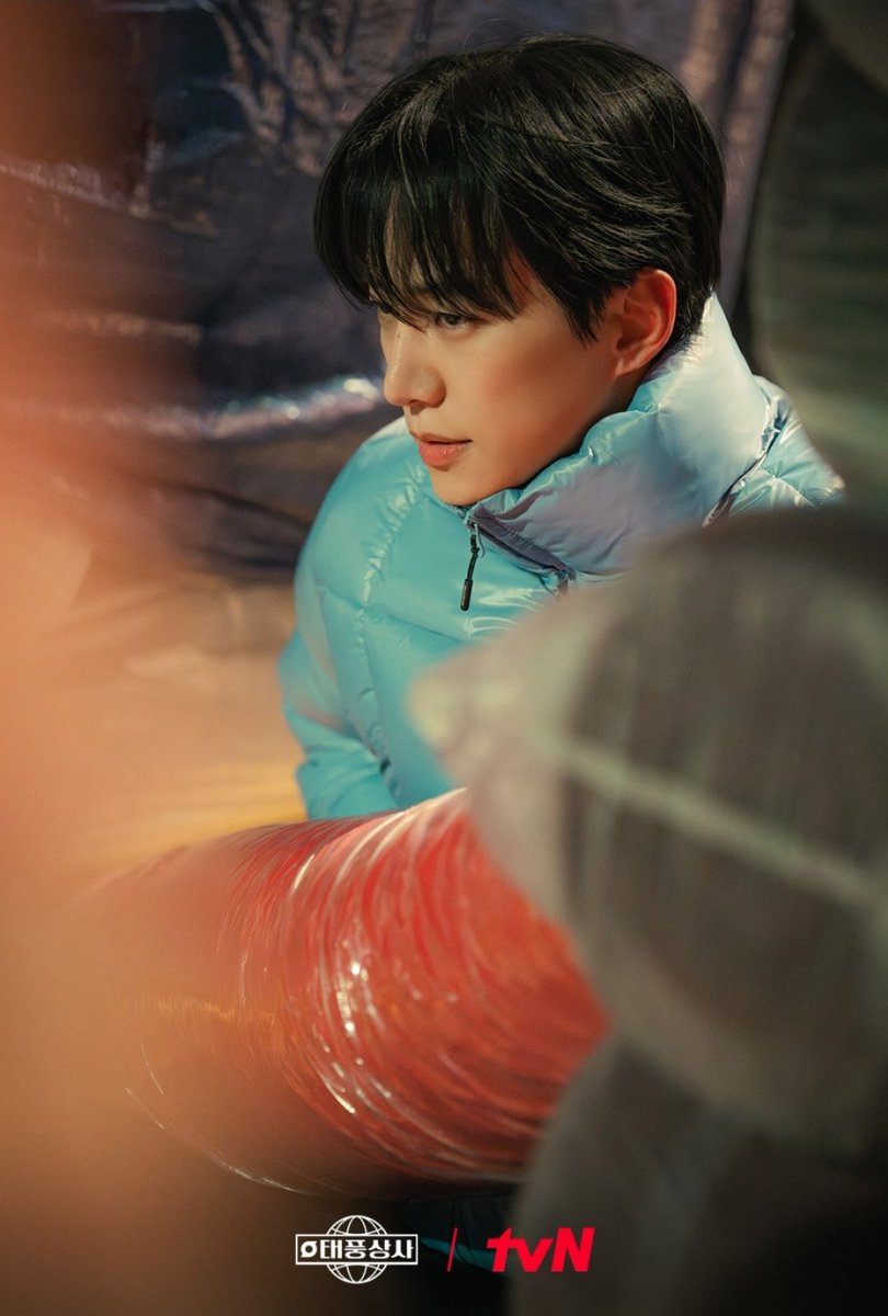 "Pop culture critic Kim Sung-soo analyzed, “#TyphoonFamily is meaningful not because it merely recreates the pains of the past, but because it reinterprets the ways people endured that era in the language of today. In the end, the IMF crisis depicted in this drama is not just a