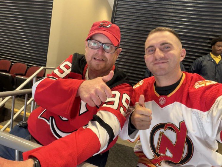Only a firefighter, a real life superhero, could both comfort Frank in crisis &amp; extinguish the burning Chappell Roan (MikeyBets) curse in one night 

Thank you, Kris 👏

Devils 3-0 at home w Frank &amp; first responders in the crowd