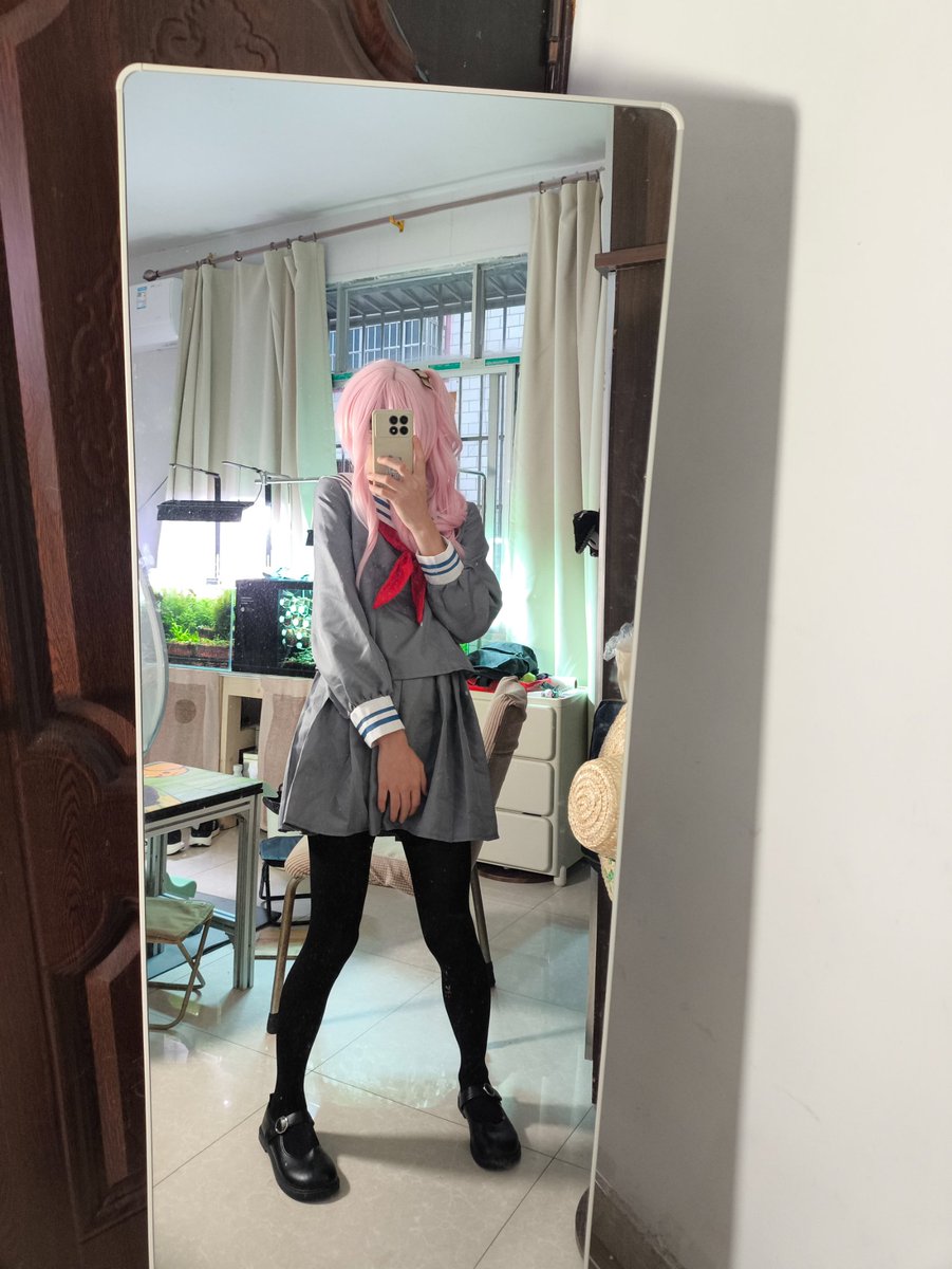 试一下新衣服……好冷啊
#伪娘