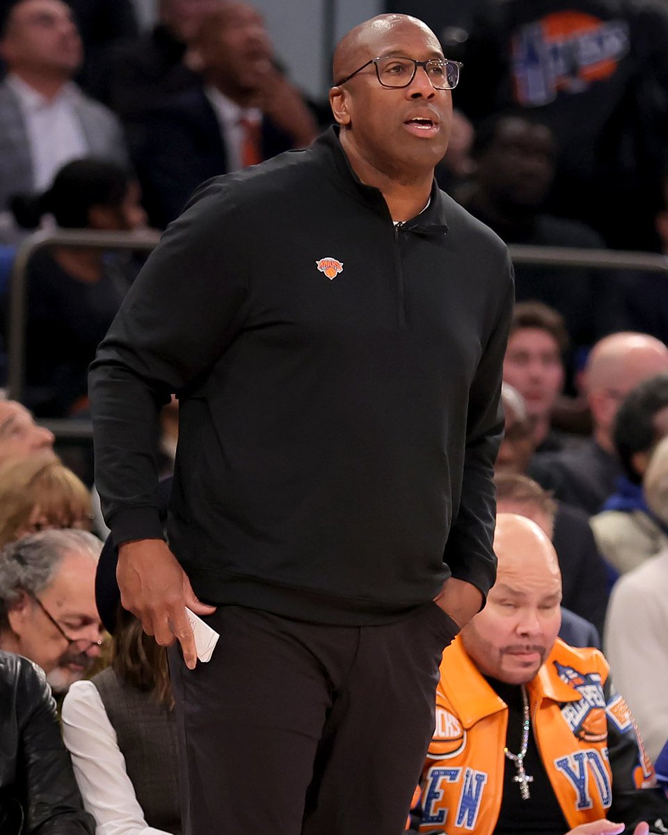 Mike Brown gets his first win as Knicks head coach 👏 