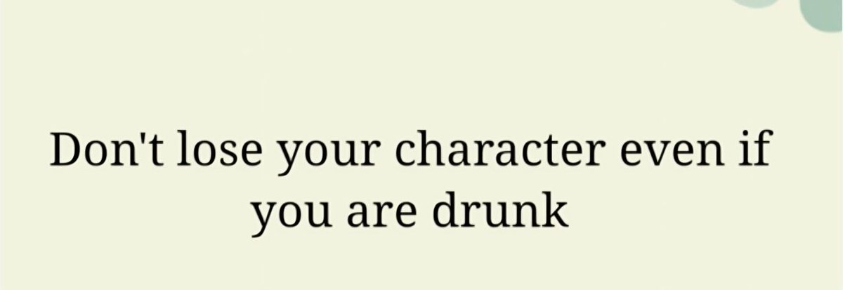 आप अपना किरदार मत छोड़िए लोग तो आपको अपनी जरूरतों के हिसाब से कभी आम तो कभी खास बनाएंगे..क्योंकि 
किरदार कोई कागजी डिग्री या सामाजिक पदवी नहीं है। यह वह आंतरिक ज्योति है जो आपके मूल्यों, सिद्धांतों और विश्वासों से जन्म लेती है। यह वह आवाज है जो भीड़ में भी आपको अलग करती है।