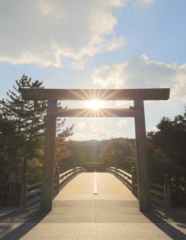 三重県ってすげぇ、、と思った瞬間選手権

最優秀賞
伊勢神宮にはおみくじがない。これは、「一生に一度のお伊勢参りは大吉」と考えられていたため

これをリポストしたら大吉になります