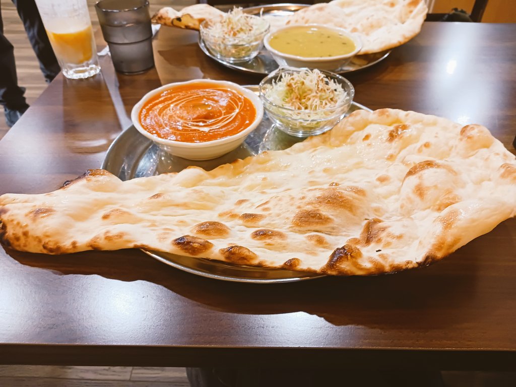 ◇ 10月21日 ◇

友達とlunchに
行きました  🍽𓈒𓂂𓏸

マンゴーラッシュ🥭も
カレーもナンも
ナンとも言えない
美味しさで
お腹が幸せいっぱいꕀ⋆
になりました
(っ'ヮ'c)＜ｵｲｼｨｨｨｨ♡

- - - - - - - - - - - - - - - - - - 🧡- - - - - -