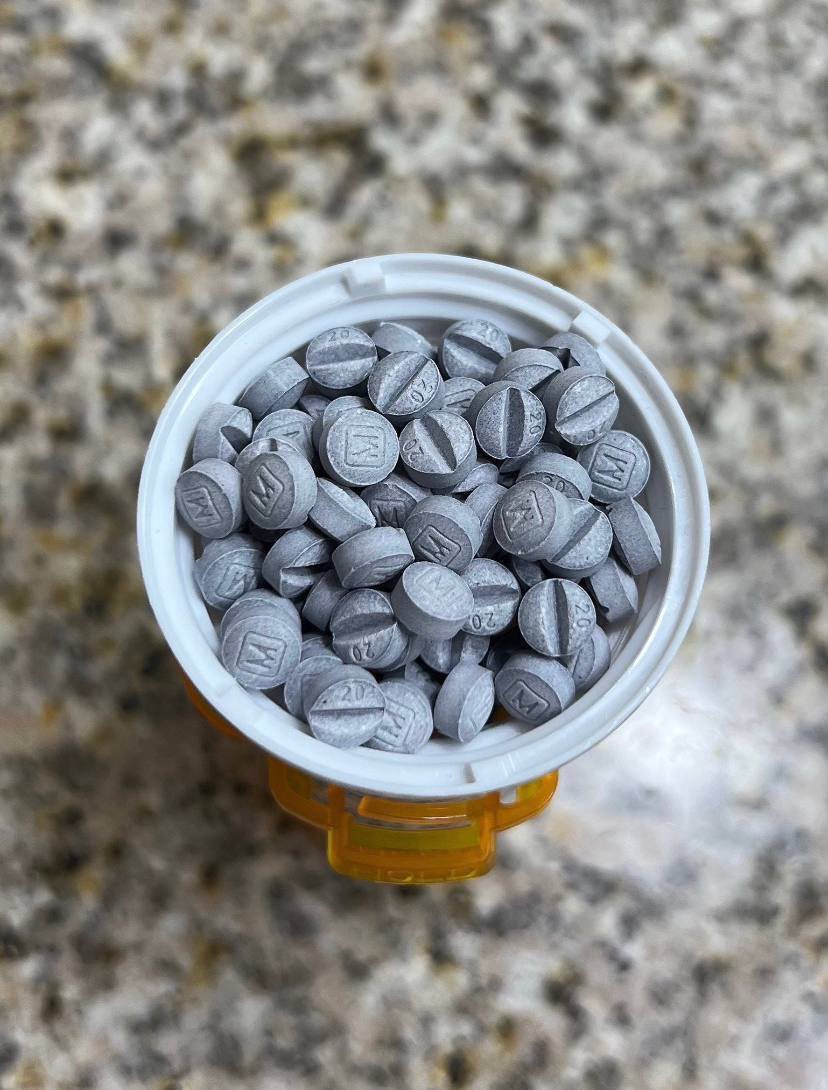 CookiesSmacker1's tweet image. M30 💊😳