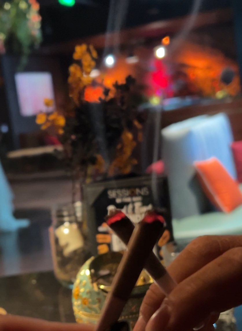 highitskaay's tweet photo. this dispo &amp; lounge + the thc infused drinks 😋 https://t.co/LAp4N2RGSt